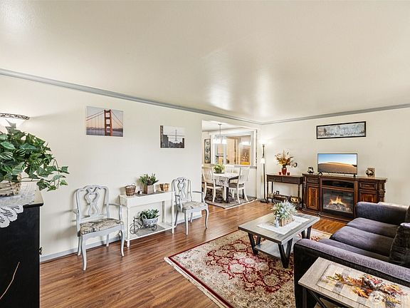 5th image of 2314 8th Street