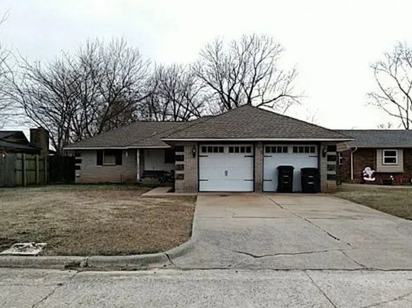 817 Eagle Dr, Moore, OK 73160