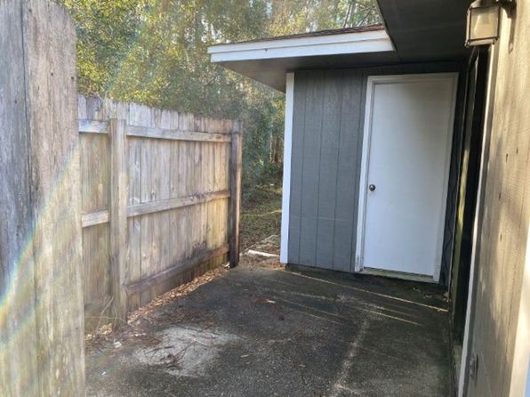 230 N Crow Rd #C