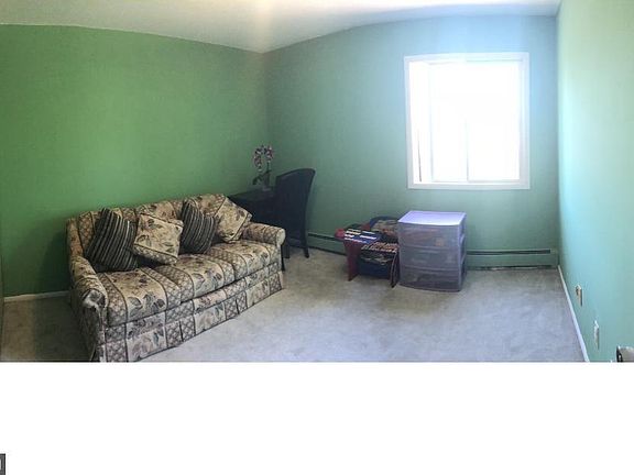 5th image of 1001-42 1/2 Ave NE #203
