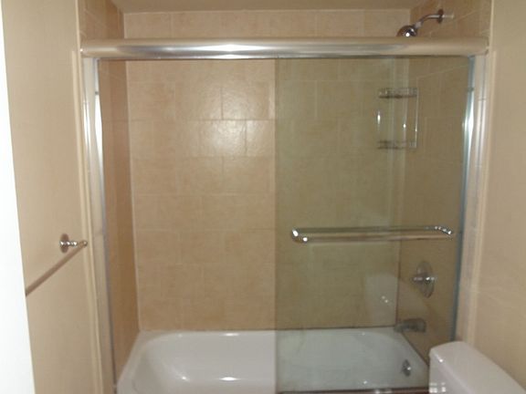 3rd image of 100 E Kentucky Ave APT A3
