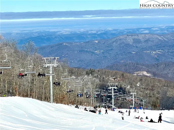 301 Pinnacle Inn Road #3205, Beech Mountain, NC 28604