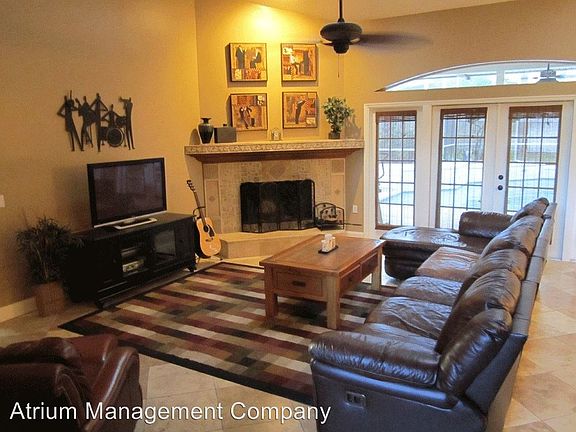 3rd image of 116 Willow Dr