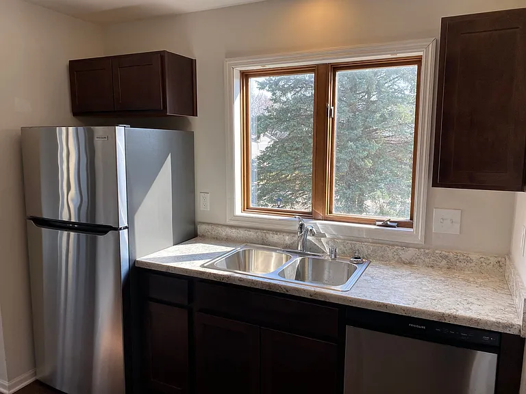 Madison Townhomes — Photo 6