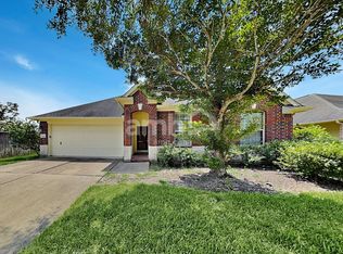 7612 Misty Lake Ln, Pearland, TX 77581