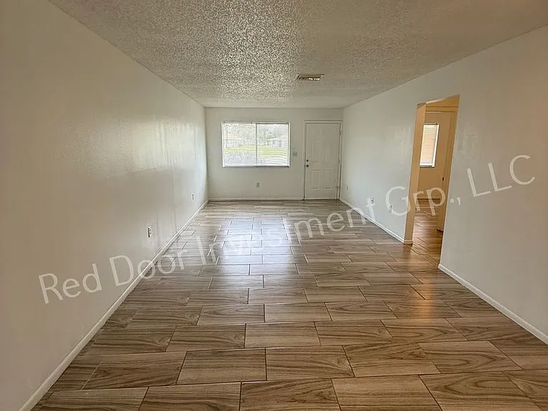 Deland River — Photo 33