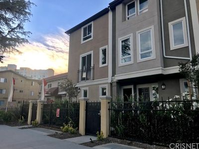 14729 Sherman Way, Van Nuys, CA, 91405