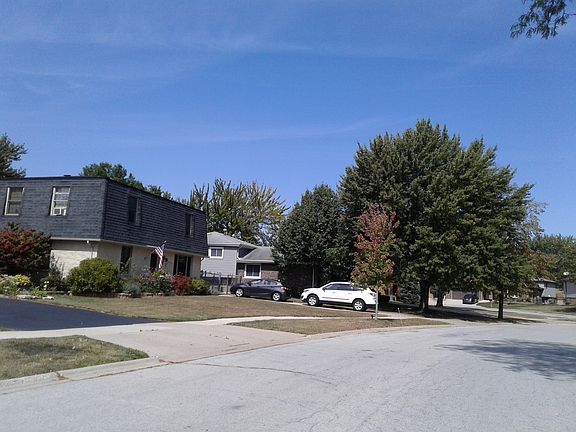 5th image of 16700 Sharon Ct