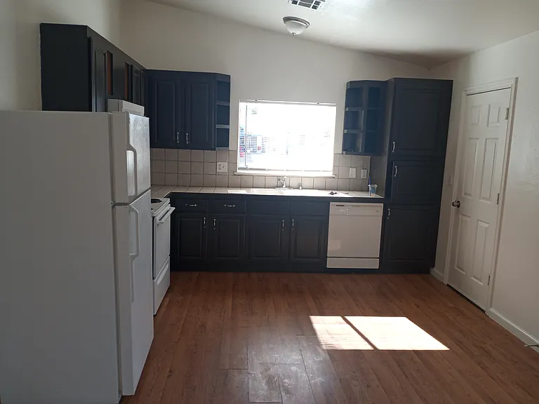 6570 Mountainwood Ln — Photo 4