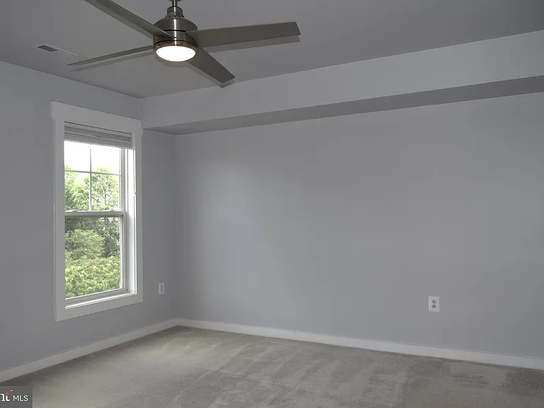 22447 Verde Gate Ter — Photo 28