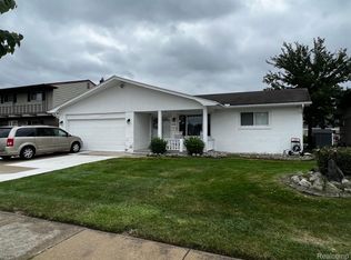 4110 Stephanie Dr, Sterling Heights, MI 48310