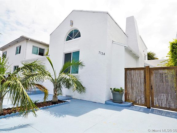 5th image of 7134 Carlyle Ave
