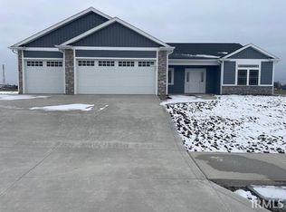 2819 Troutwood Dr, Fort Wayne, IN