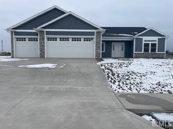 2819 Troutwood Dr, Fort Wayne, IN 46818