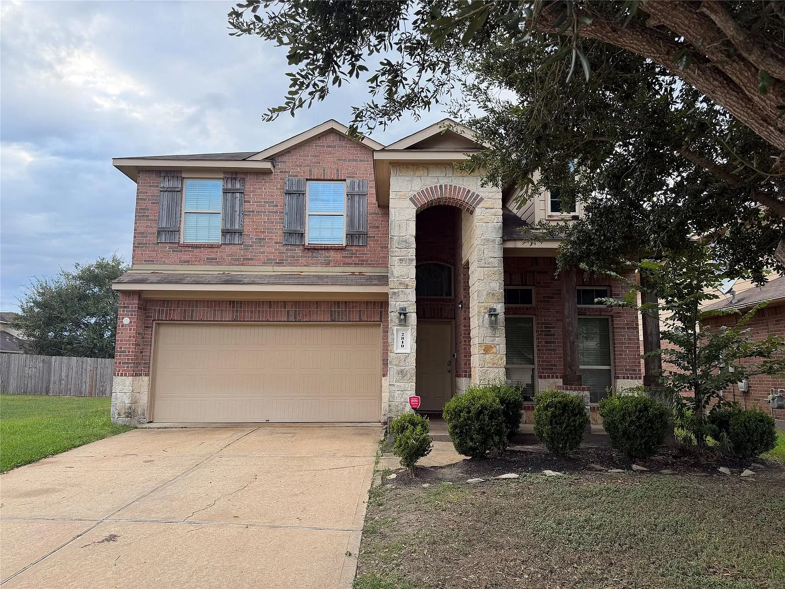 4 bed, 2.5 bath, 2400 sqft, $2,300 — Photo 1