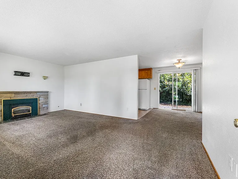 9301 Elwood Dr SW — Photo 4