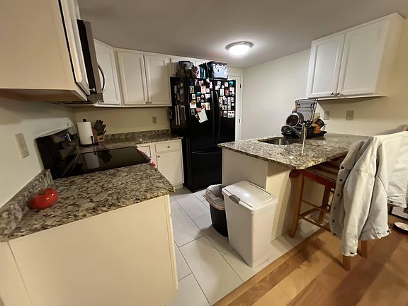 5th image of 202 Piscassic St