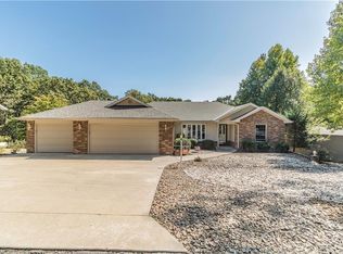 7 Farnham Dr, Bella Vista, AR 72714
