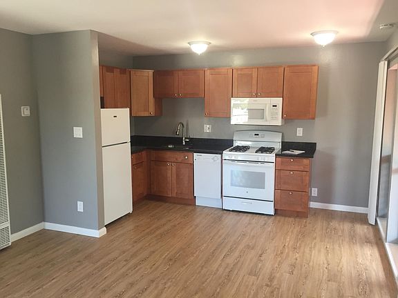 2nd image of 624 Morse Ave APT 19