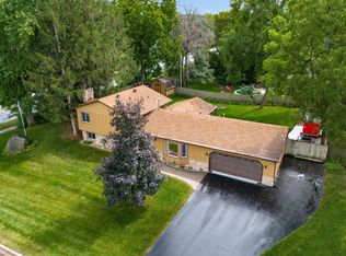 505 Rimrock Dr, Apple Valley, MN 55124