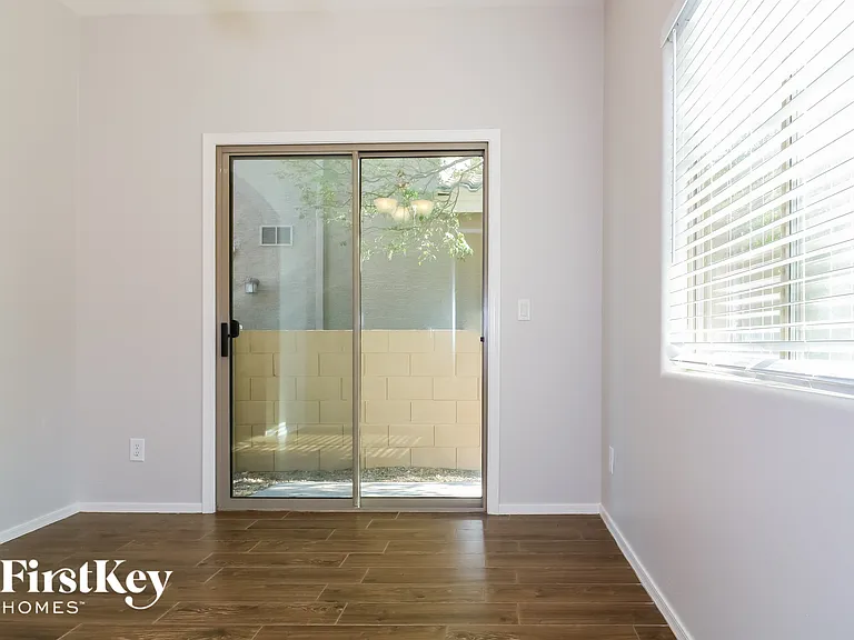 10323 W Via Del Sol #383 — Photo 4