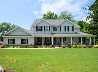 12 Featherbed Ln, Audubon, PA 19403