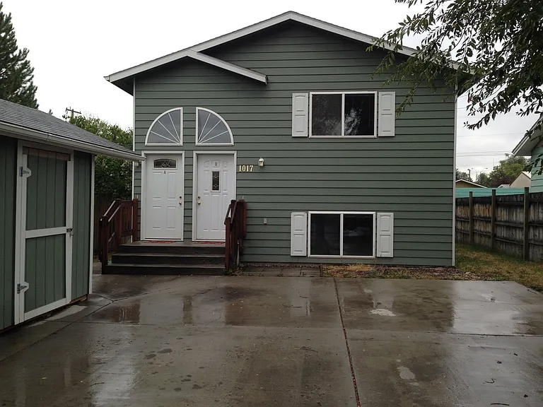 1017 Turner St — Photo 1