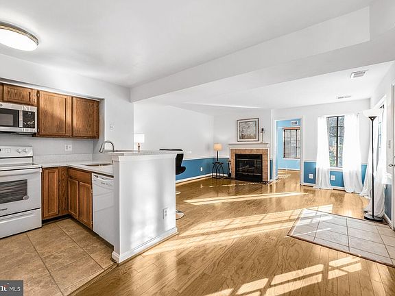 5th image of 6035-D Curtier Dr