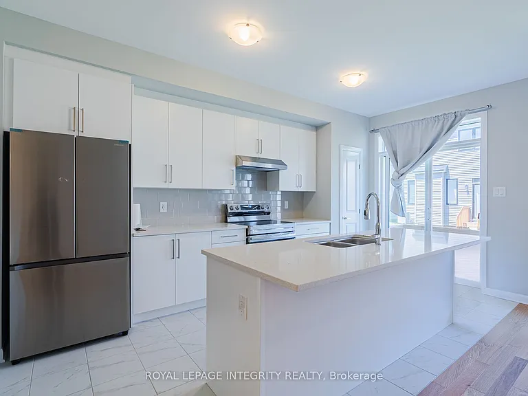 96 Osler St E — Photo 9