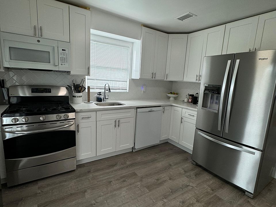 1st image of 84 Veltri Ln Floor 2
