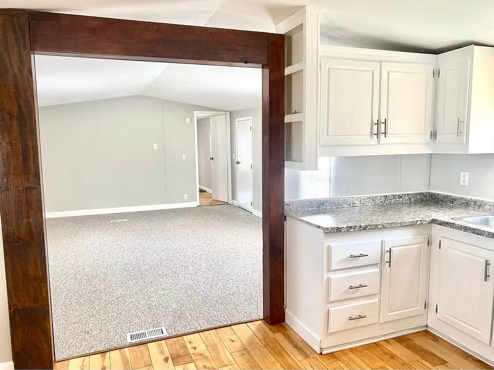 2 bed, 1.5 bath, 1008 sqft, $1,500 — Photo 3