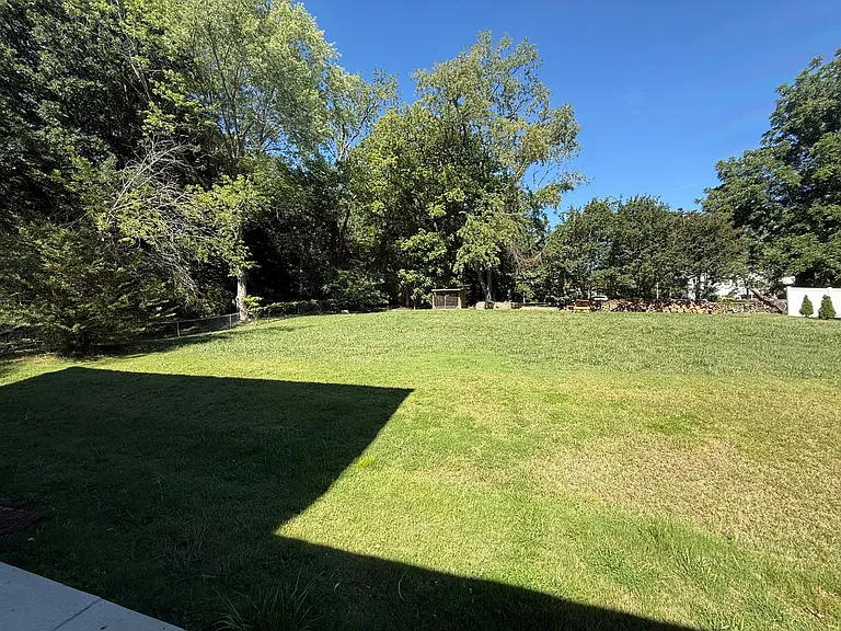 3963 Talcott Ave — Photo 17