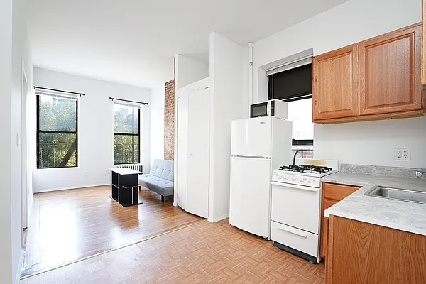 Rented by Waldstar Real Estate LLC | media 39