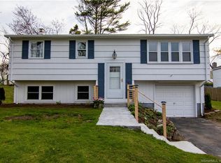 21 Lea Dr, Westbrook, CT 06498