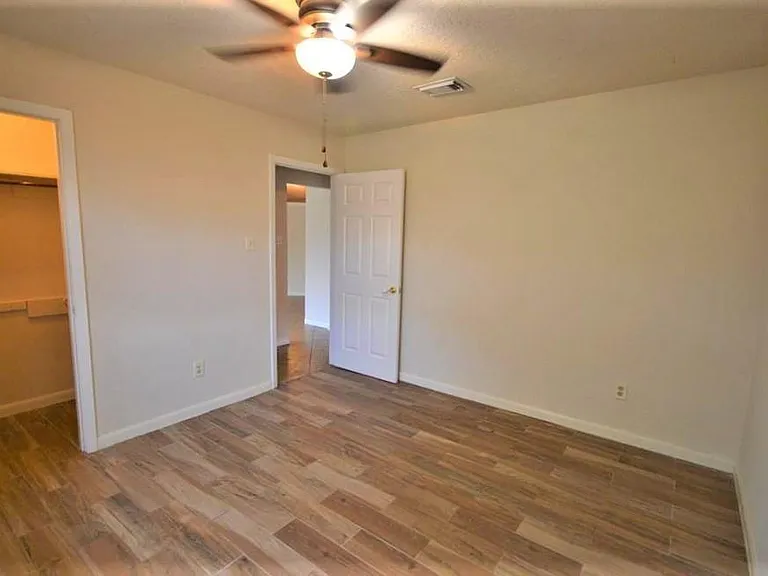 2314 Crooked Ln — Photo 6