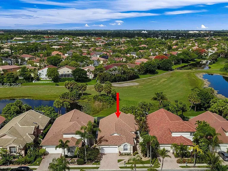 1530 Lacosta Dr W — Photo 34