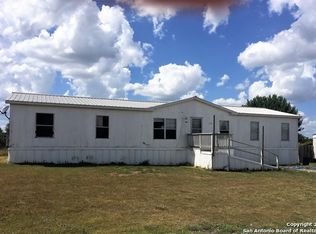 1128 Debbie Dr, Marion, TX 78124
