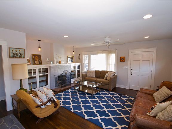 2nd image of 4859 Lotus St