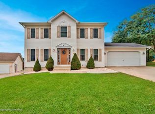 1513 Kozy Dr, Scranton, PA 18504