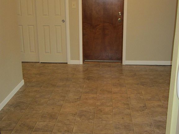2nd image of 1109 13th Ave N APT 1