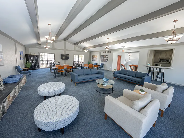 Rivers Edge Apartments — Photo 13