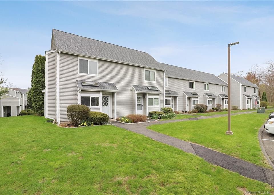 31 Hilltop Dr 31, Weatogue, CT 06089 Zillow