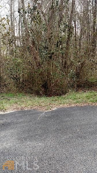 2nd image of 204 Arrowhead Dr