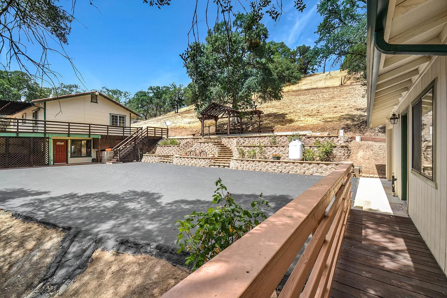 1639 O'Connell Ln photo 1