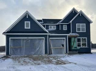 553 Waterford Pl, Waconia, MN 55387