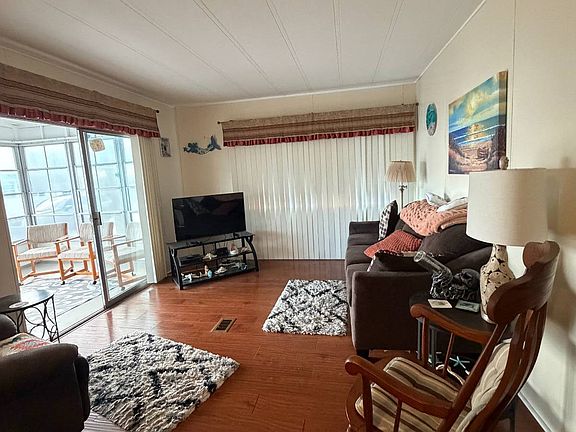 5th image of 3390 Gandy Blvd N #116