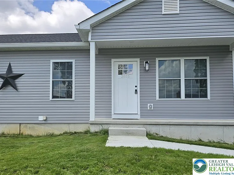 2815 Jefferson St — Photo 1