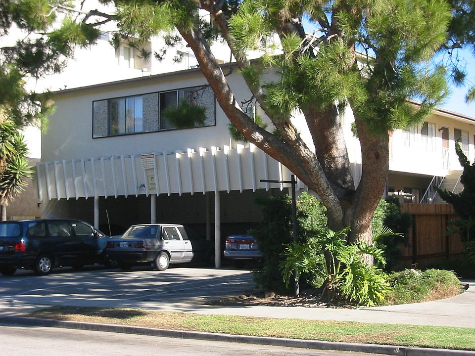 1st image of 3854 Mentone Ave APT 13