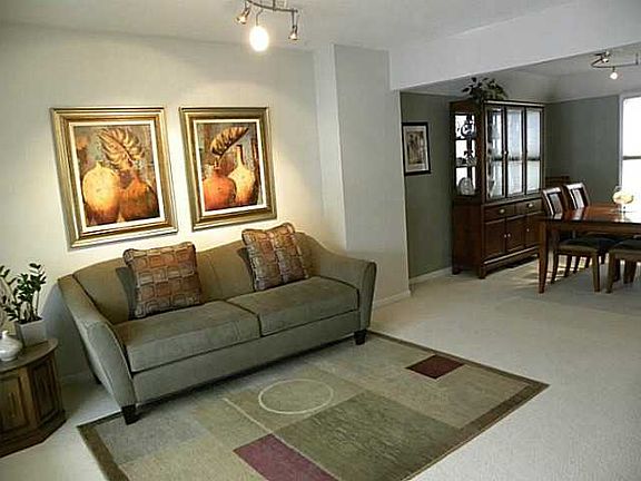 2nd image of 26384 Oak Meadow Dr W