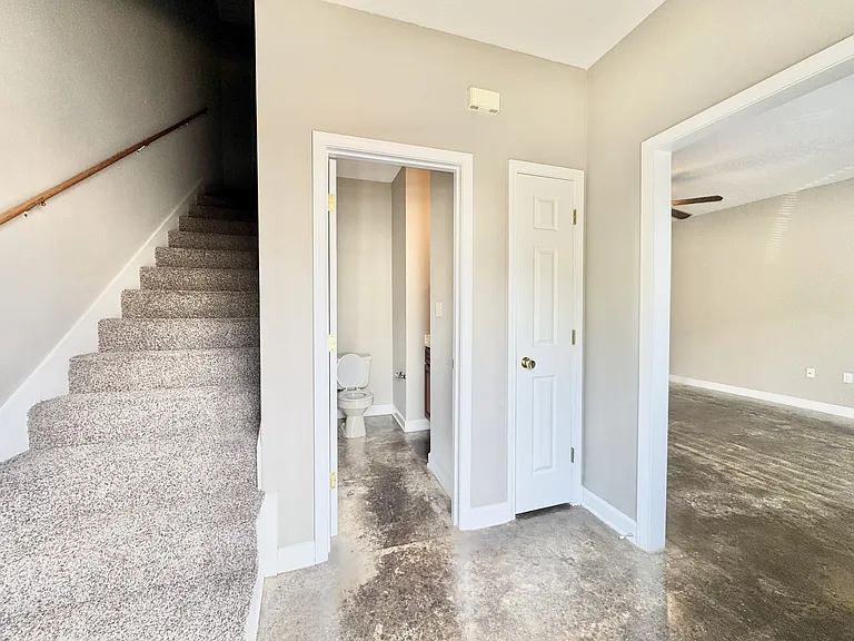 934 E Craighead Forest Rd #B — Photo 5